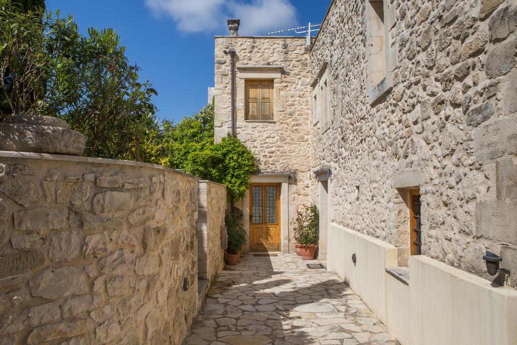 Arcus Suites Aryiroúpolis Dış mekan fotoğraf