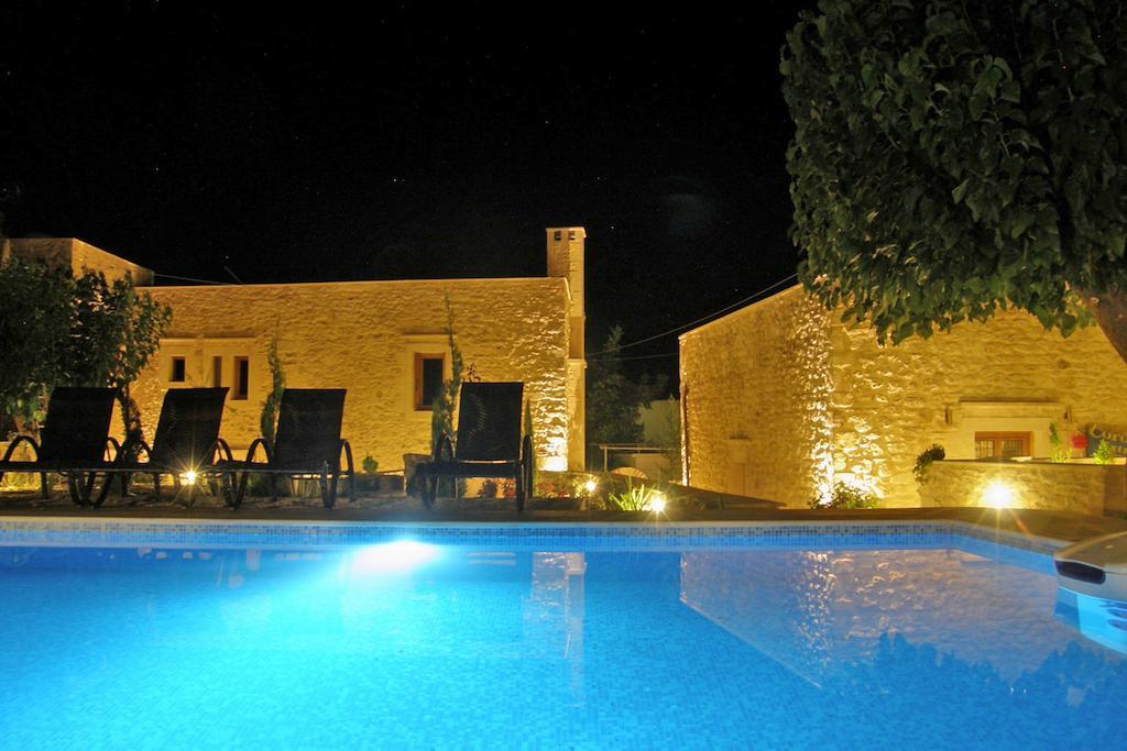 Arcus Suites Aryiroúpolis Dış mekan fotoğraf