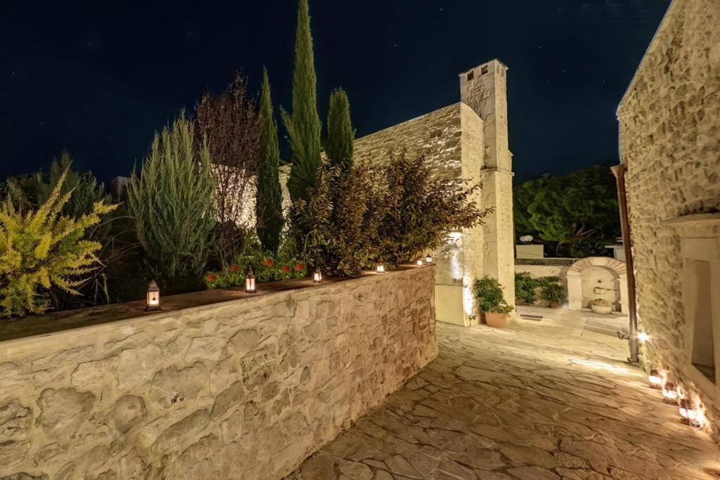 Arcus Suites Aryiroúpolis Dış mekan fotoğraf