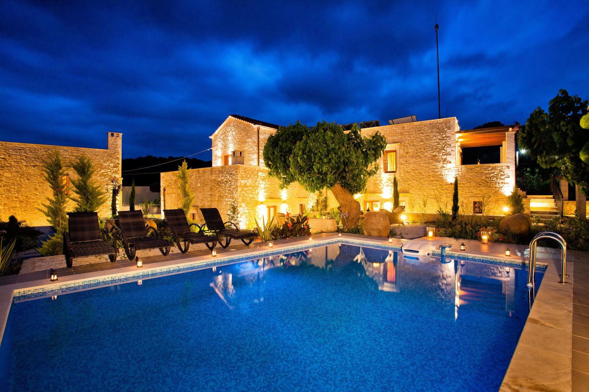Arcus Suites Aryiroúpolis Dış mekan fotoğraf
