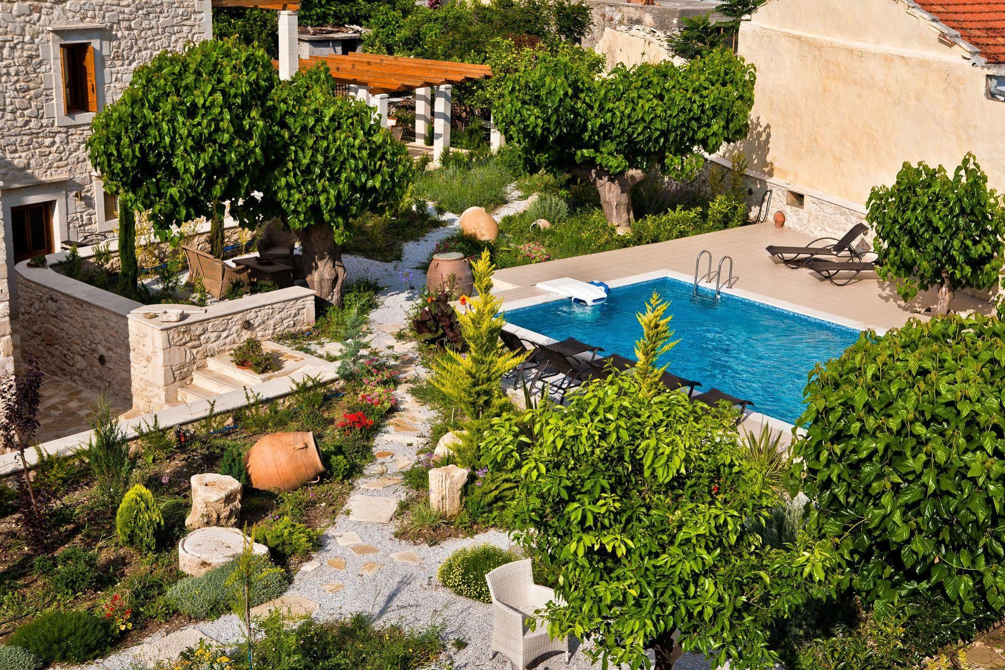 Arcus Suites Aryiroúpolis Dış mekan fotoğraf