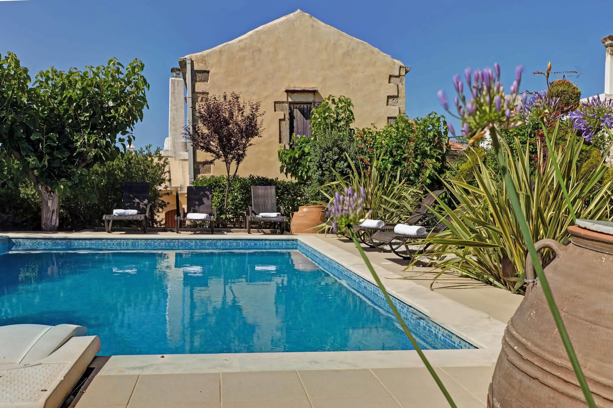Arcus Suites Aryiroúpolis Dış mekan fotoğraf