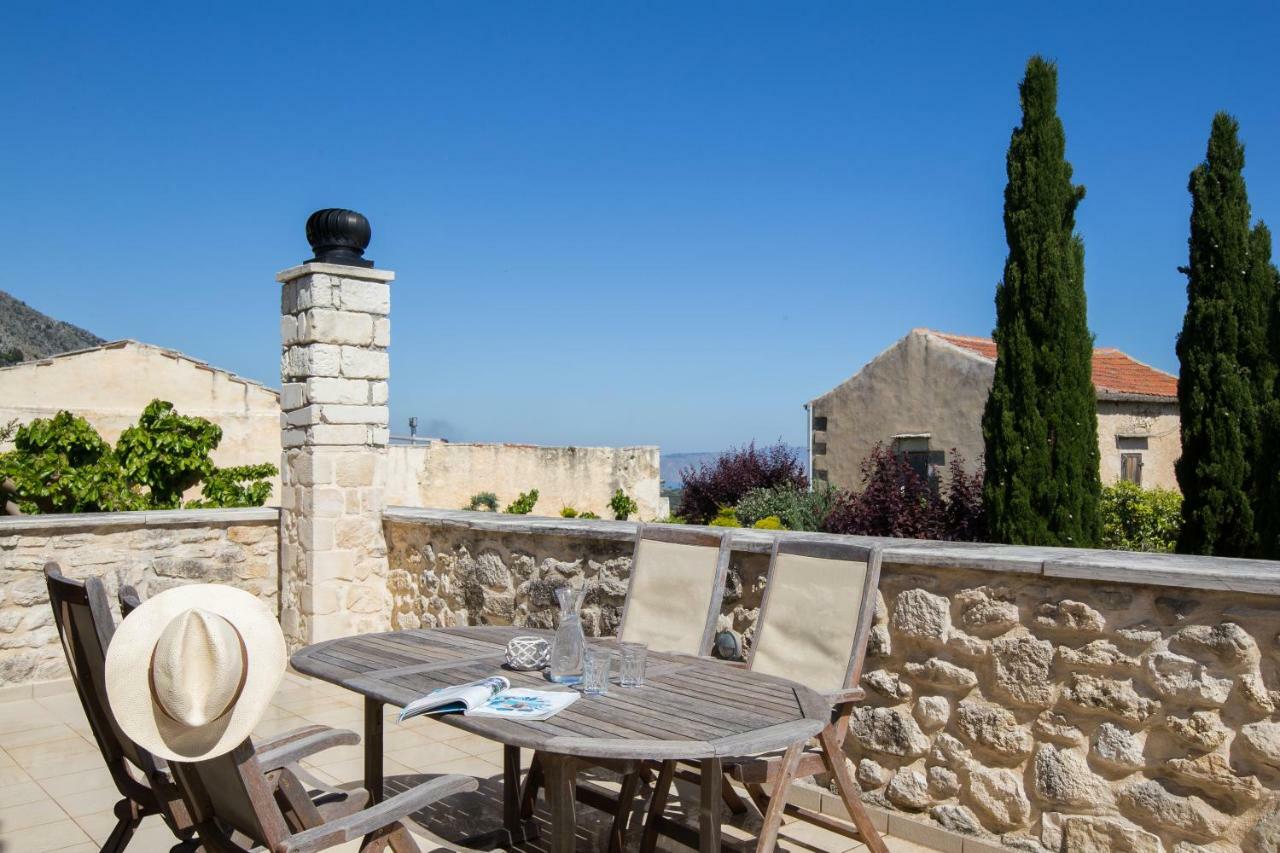 Arcus Suites Aryiroúpolis Dış mekan fotoğraf