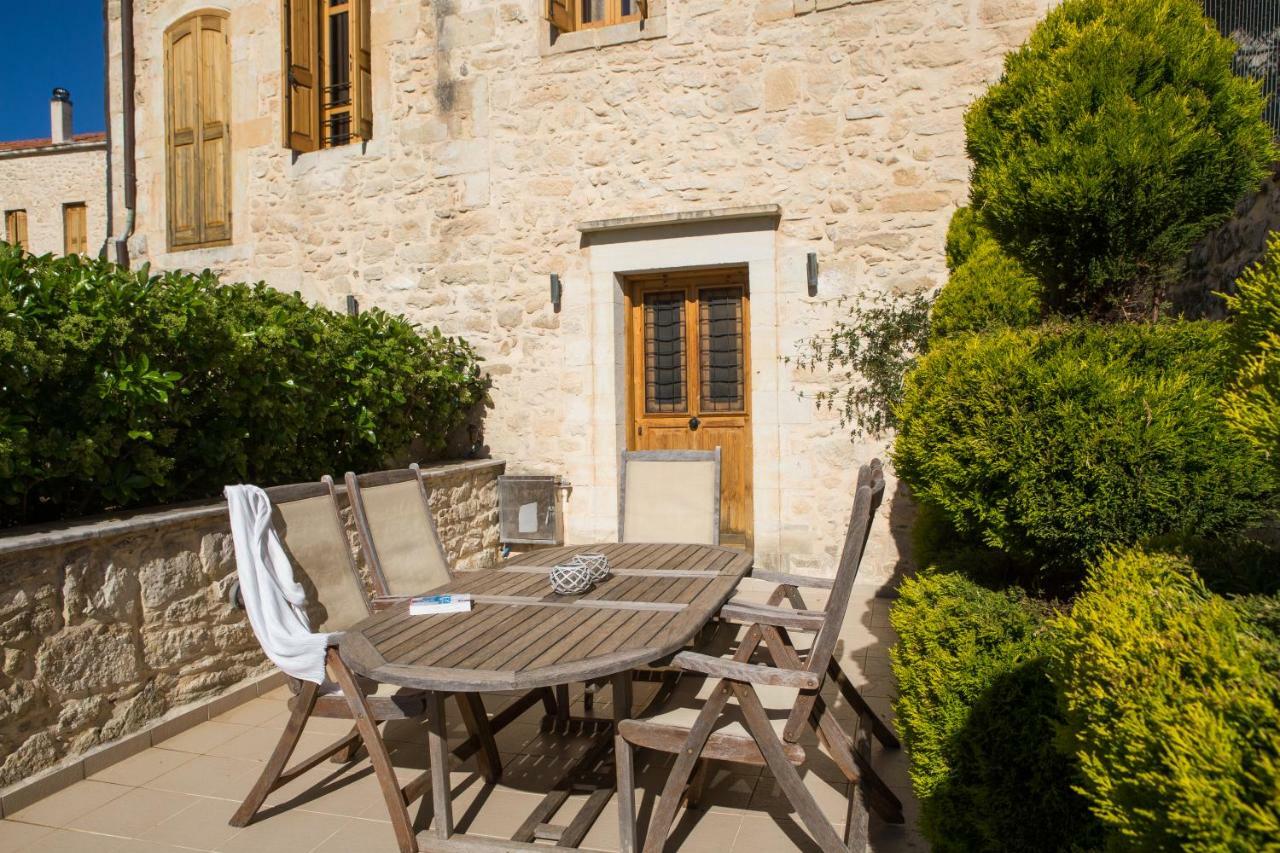Arcus Suites Aryiroúpolis Dış mekan fotoğraf